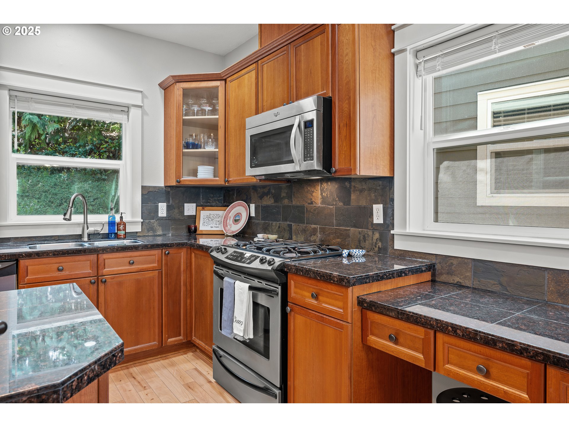 5227 Southwest Shattuck Road Portland, OR 97221 - Photo 6 of 30 Kitchen