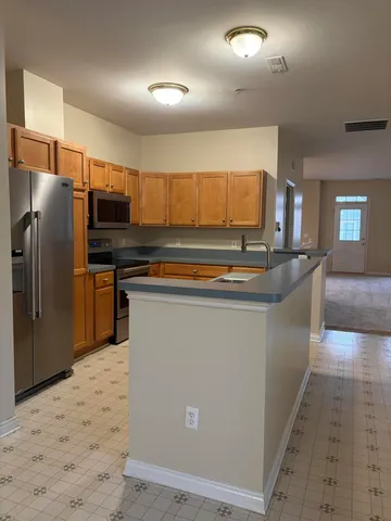 $2,100 | 534 Constitution Street, Canton, MI 48188