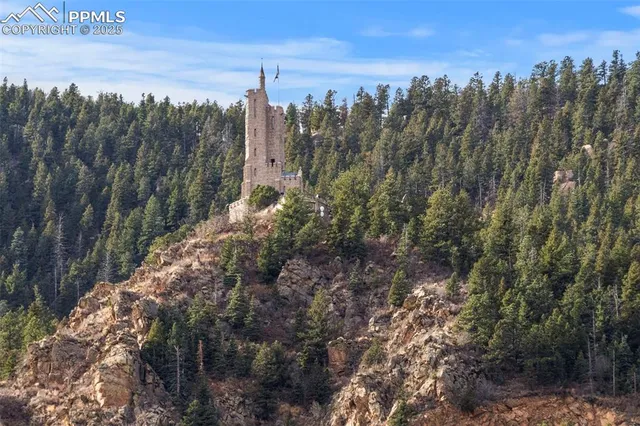 $950,000 | 3970 Hermitage Drive, Colorado Springs, CO 80906