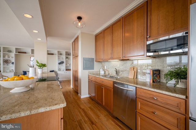 $1,161,000 | 400 Madison Street, Unit 708, Alexandria, VA 22314