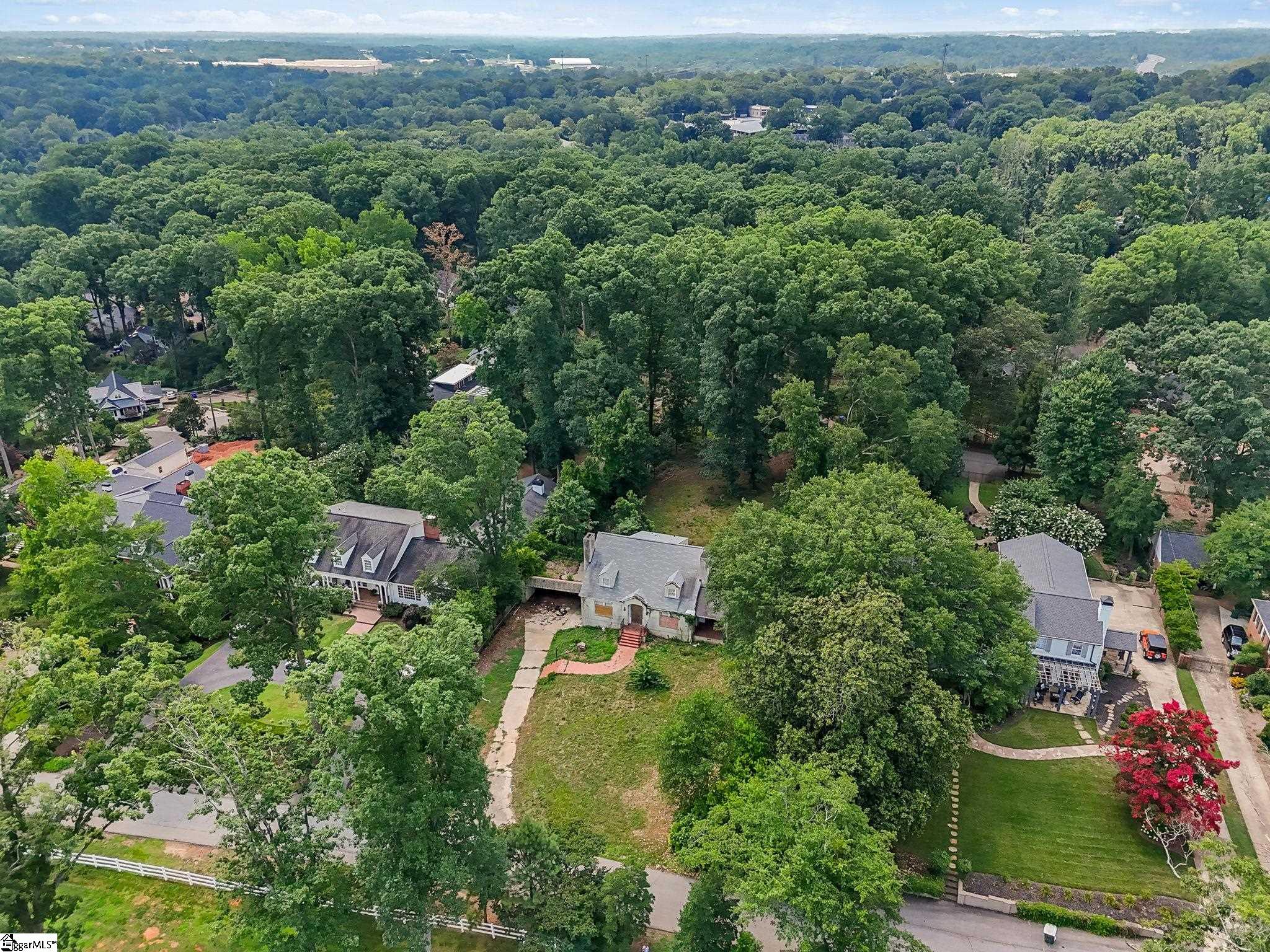 220 Riverside Drive Greenville, SC 29605 - Photo 5 of 19 Gallery Image 5