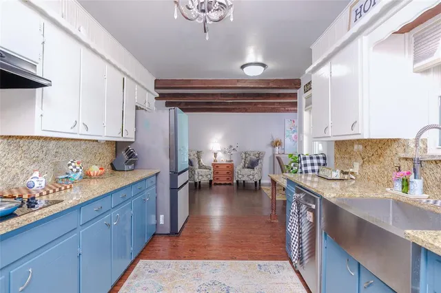 a kitchen with lots of counter top space