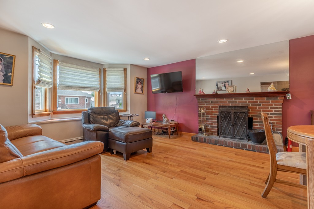 11 Graves Road Revere, MA 02151 - Photo 5 of 32 Gallery Image 5