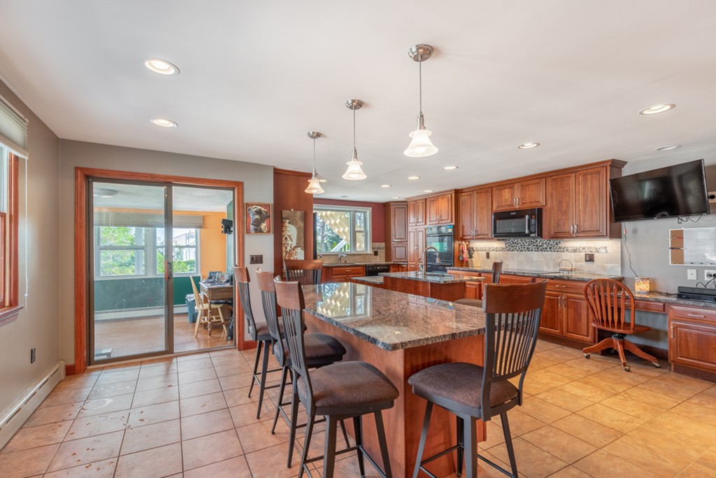 11 Graves Road Revere, MA 02151 - Photo 6 of 32 Gallery Image 6
