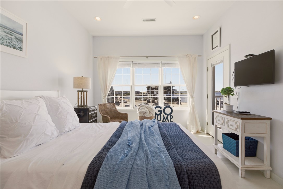 118 Bay Street, Unit 4 Westerly, RI 02891 - Photo 18 of 30