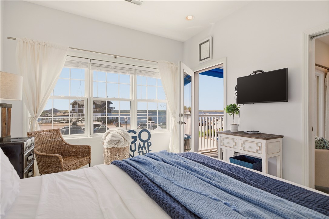 118 Bay Street, Unit 4 Westerly, RI 02891 - Photo 19 of 30