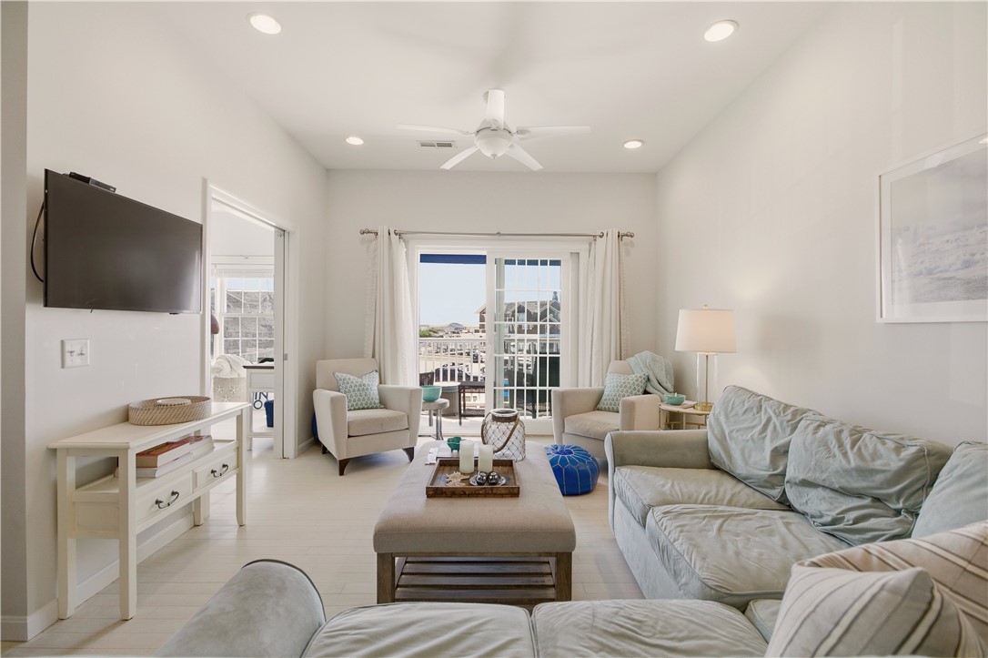 118 Bay Street, Unit 4 Westerly, RI 02891 - Photo 8 of 30