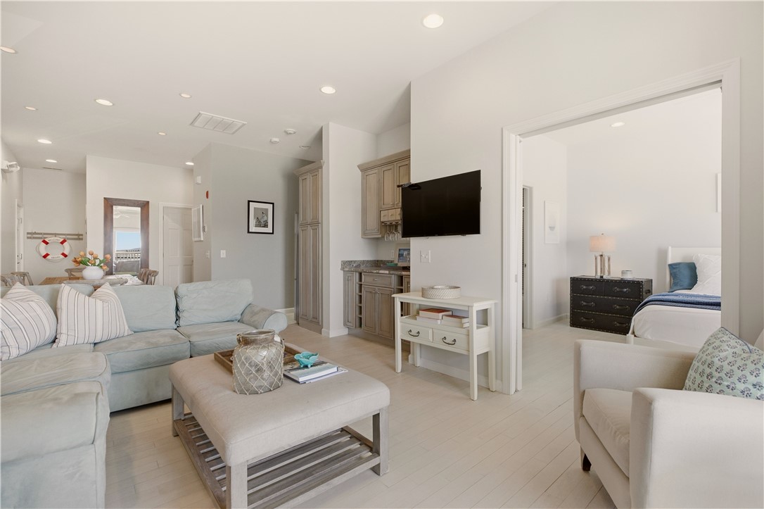 118 Bay Street, Unit 4 Westerly, RI 02891 - Photo 10 of 30