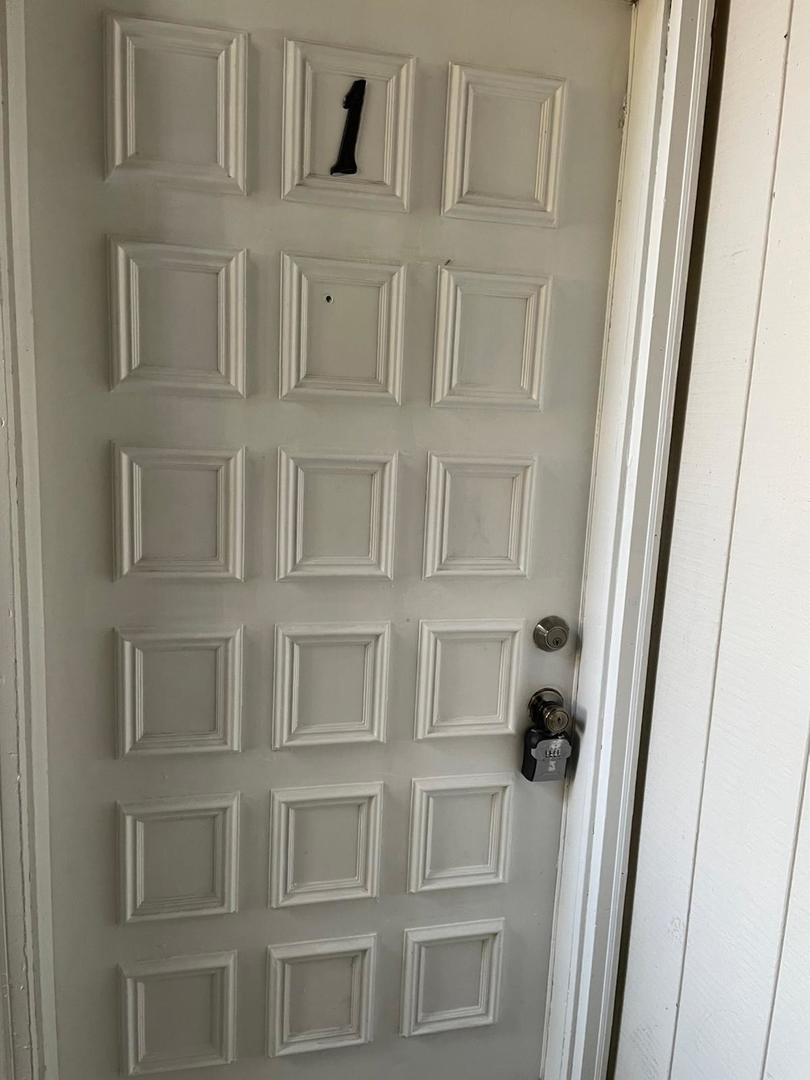 1751 Felten Road, Unit 1 Aurora, IL 60505 - Photo 4 of 19 a view of closet