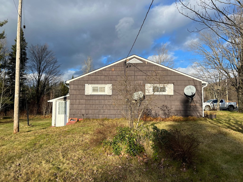 2089 Standish Road Lyon Mountain, NY 12952 - Photo 4 of 33 Gallery Image 4