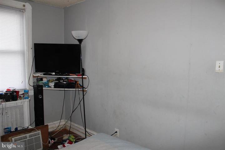 517 Littlecroft Road Upper Darby, PA 19082 - Photo 10 of 25