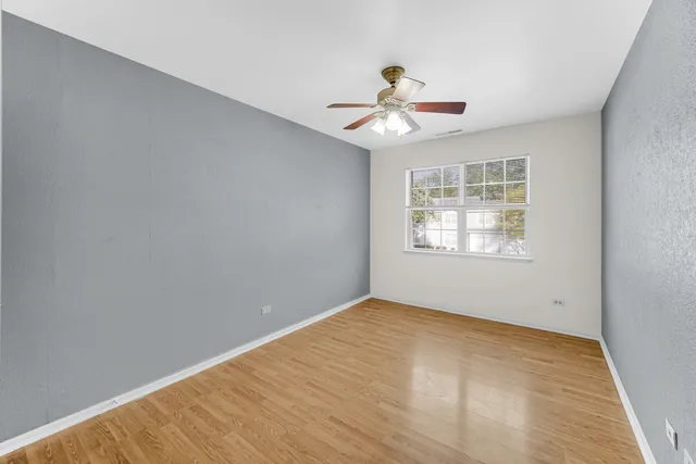 $214,900 | 535 Normandie Lane, Unit 535, Round Lake Beach, IL 60073