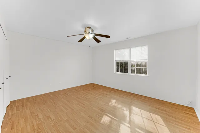 $214,900 | 535 Normandie Lane, Unit 535, Round Lake Beach, IL 60073