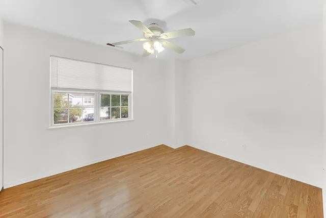 $214,900 | 535 Normandie Lane, Unit 535, Round Lake Beach, IL 60073