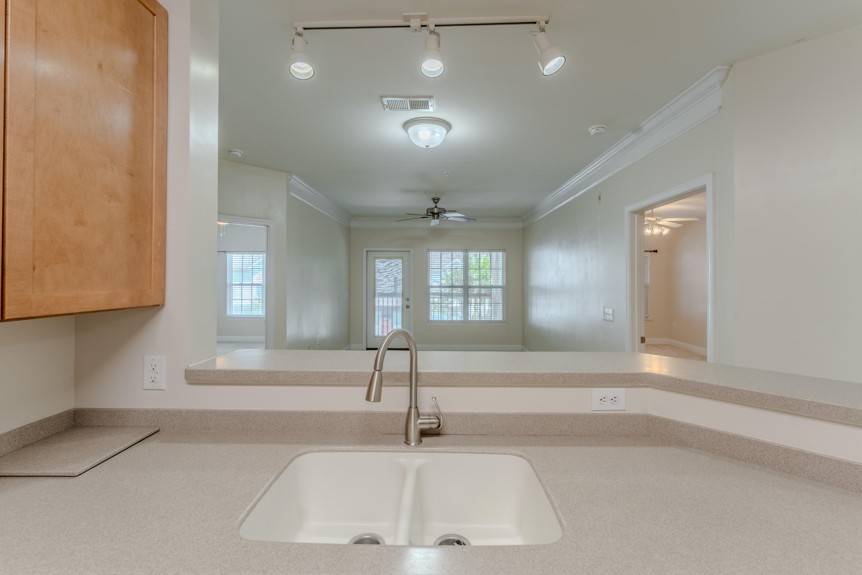 1709 Basildon Road Mount Pleasant, SC 29466 - Photo 14 of 59