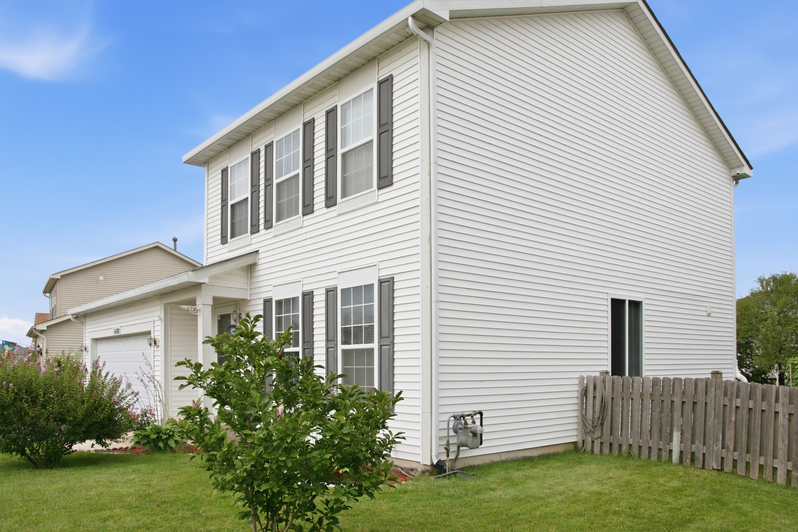 1680 William Drive Romeoville, IL 60446 - Photo 2 of 28