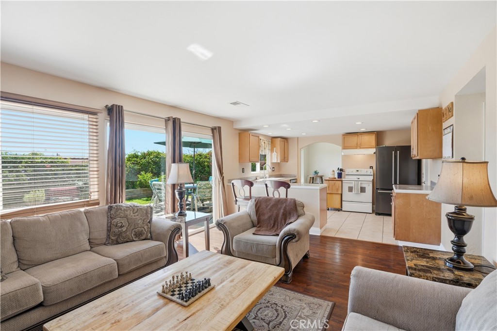 3330 Township Avenue Simi Valley, CA 93063 - Photo 14 of 40 a living room with furniture wooden floor and a large window