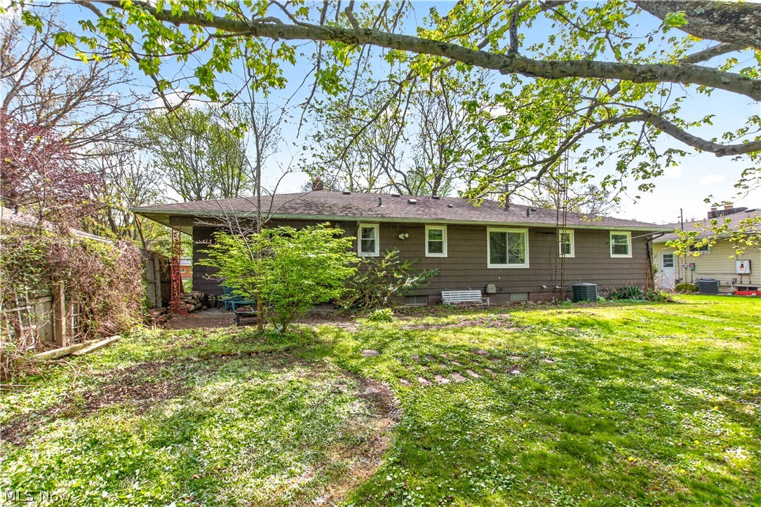 39568 Carol Lane Elyria, OH 44035 - Photo 36 of 41
