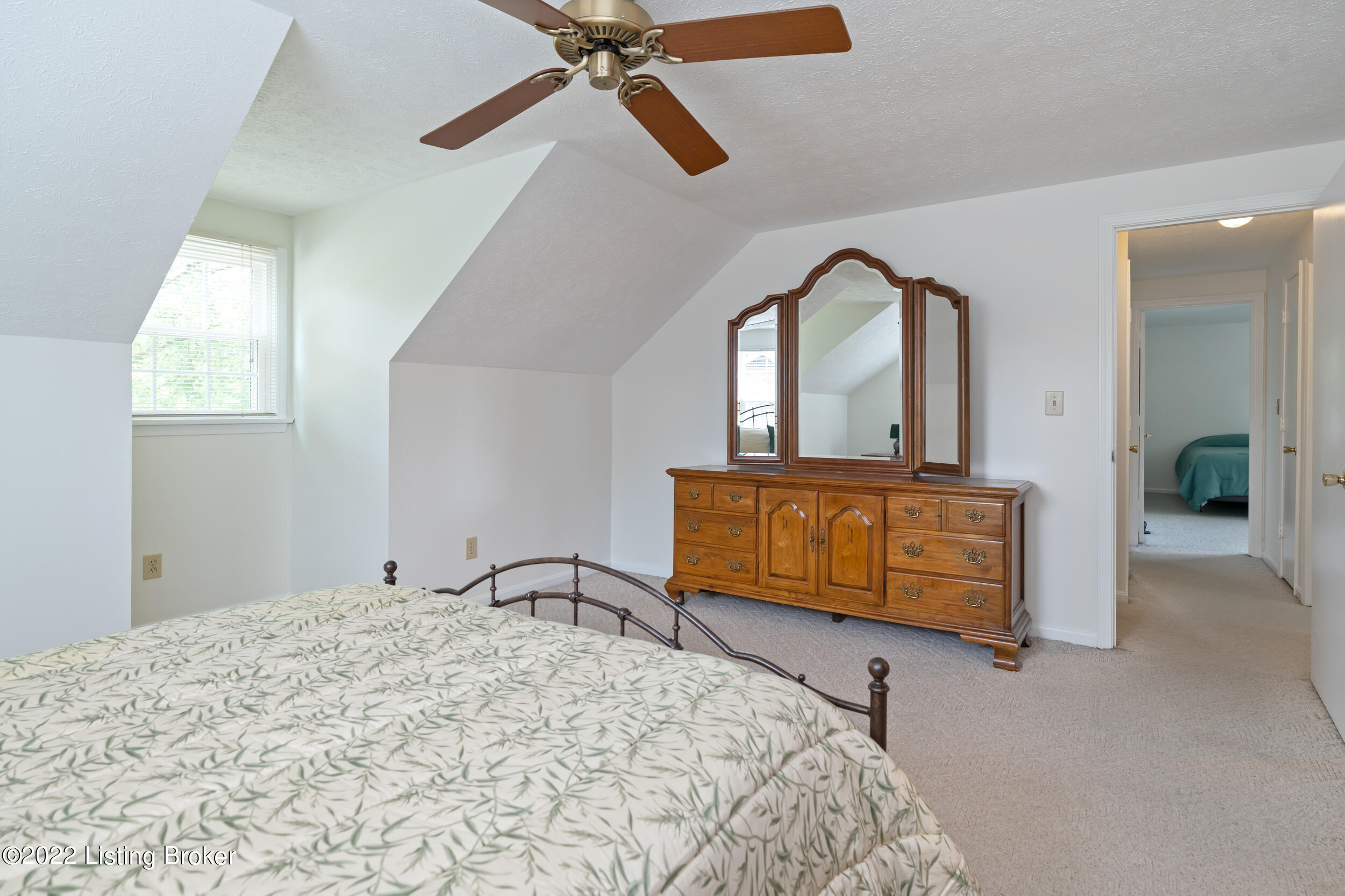 6709 Copperfield Road Louisville, KY 40207 - Photo 22 of 42 6709 Copperfield Road-32