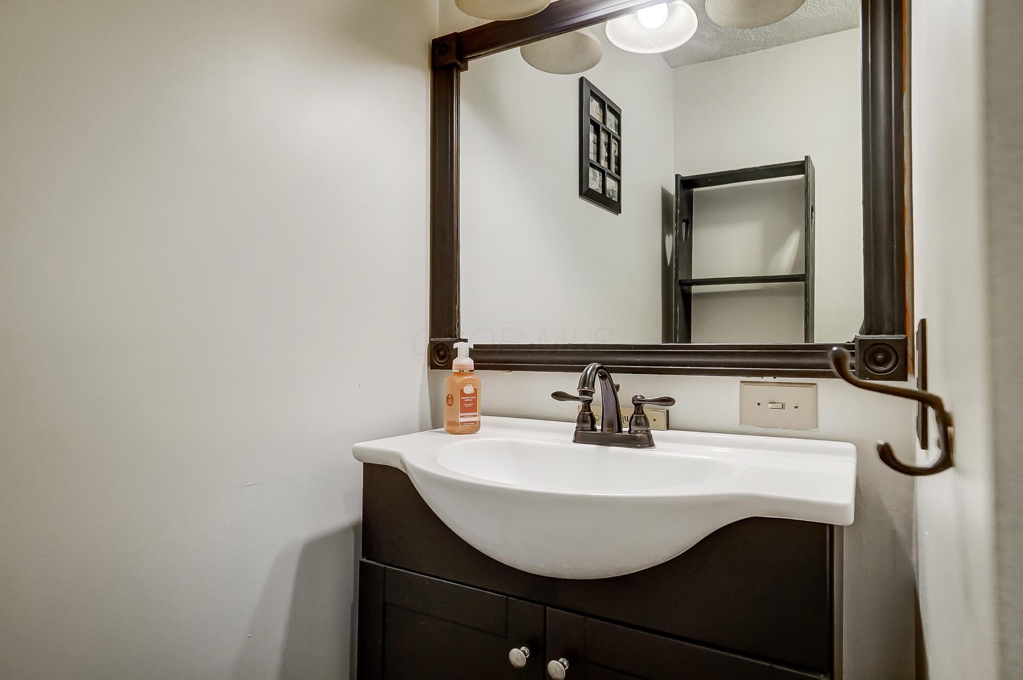 7311 Stout Road Circleville, OH 43113 - Photo 20 of 57 Half Bath