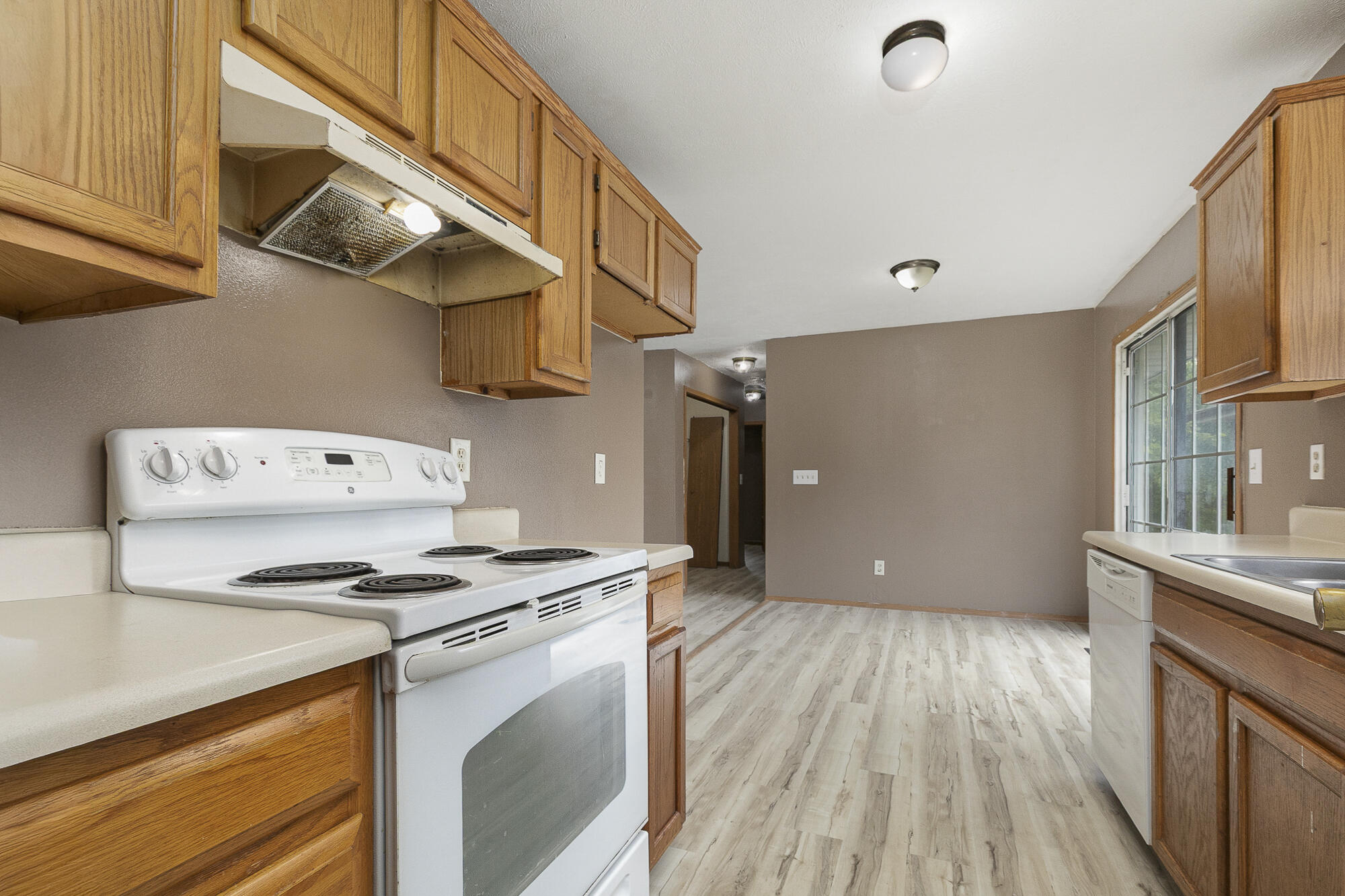 1824 North Golden Avenue Springfield, MO 65802 - Photo 12 of 29 7M4A6269-Edit_1