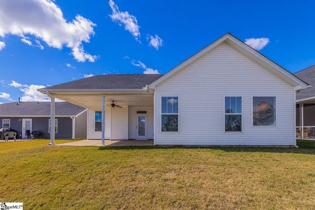 $325,000 | 2631 Karkinnen Way, Moore, SC 29369