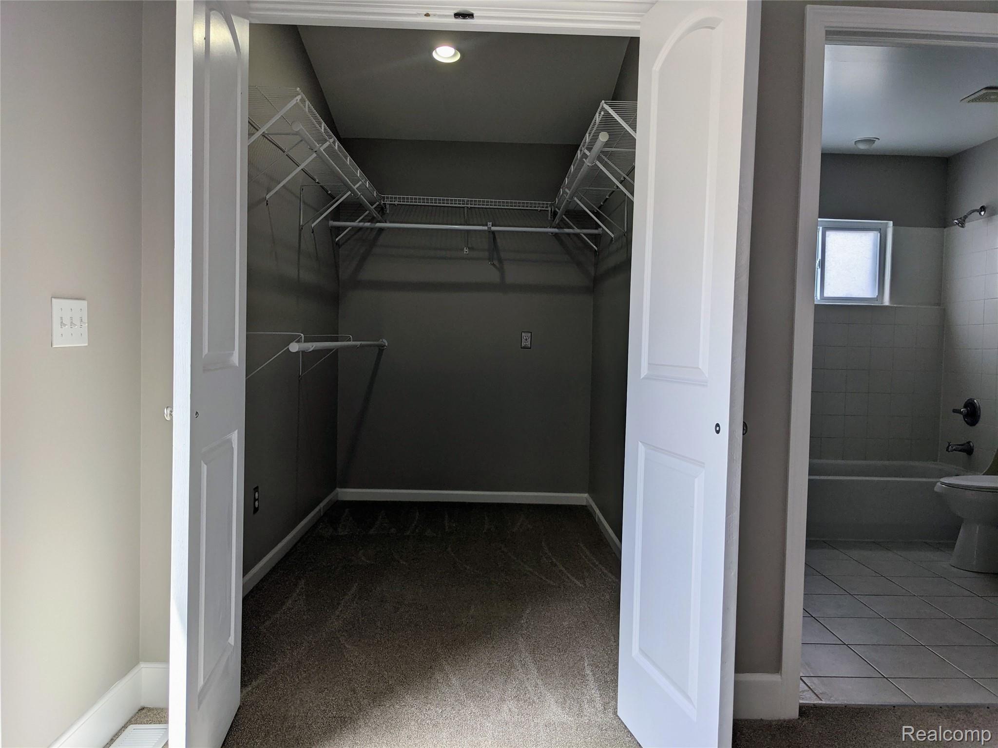 67 North Roslyn Road Waterford, MI 48328 - Photo 15 of 23 HUGE Master Closet