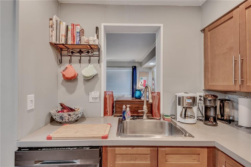 3083 Colonial Way, Unit M Atlanta, GA 30341 - Photo 10 of 28