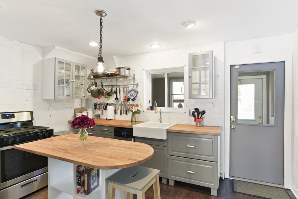13 Vernon Road Natick, MA 01760 - Photo 8 of 29 Gallery Image 8