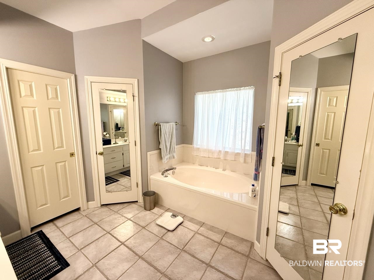 8091 Majors Court Daphne, AL 36526 - Photo 21 of 35 Bathroom