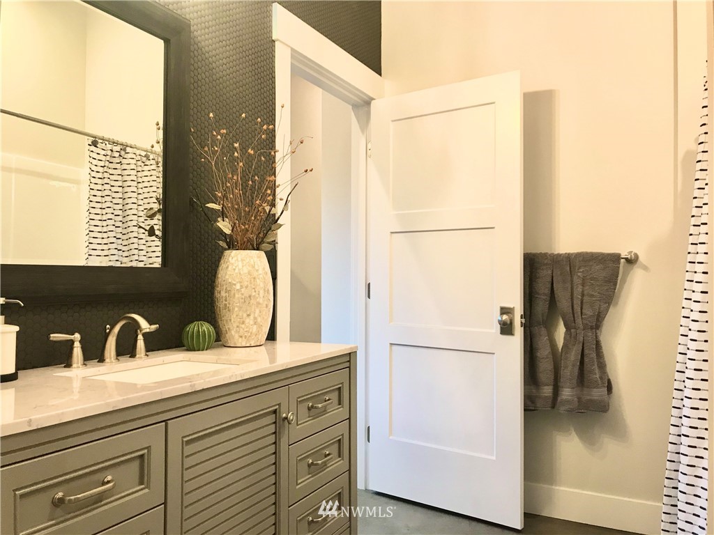 3678 Southeast Nelson Road Olalla, WA 98359 - Photo 22 of 27 Gallery Image 22