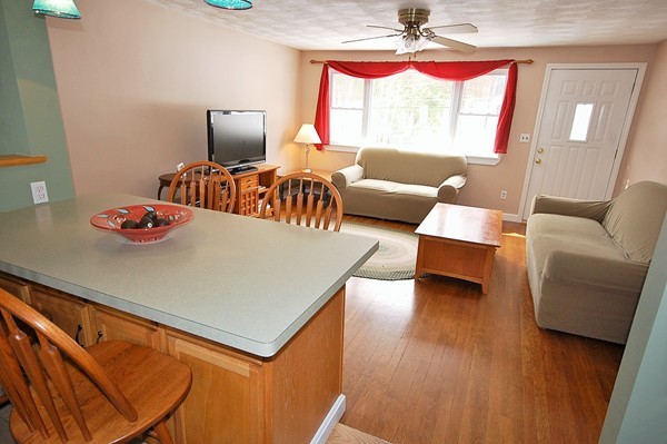 34 Pheasant Hill Road Franklin, MA 02038 - Photo 6 of 19 Gallery Image 6