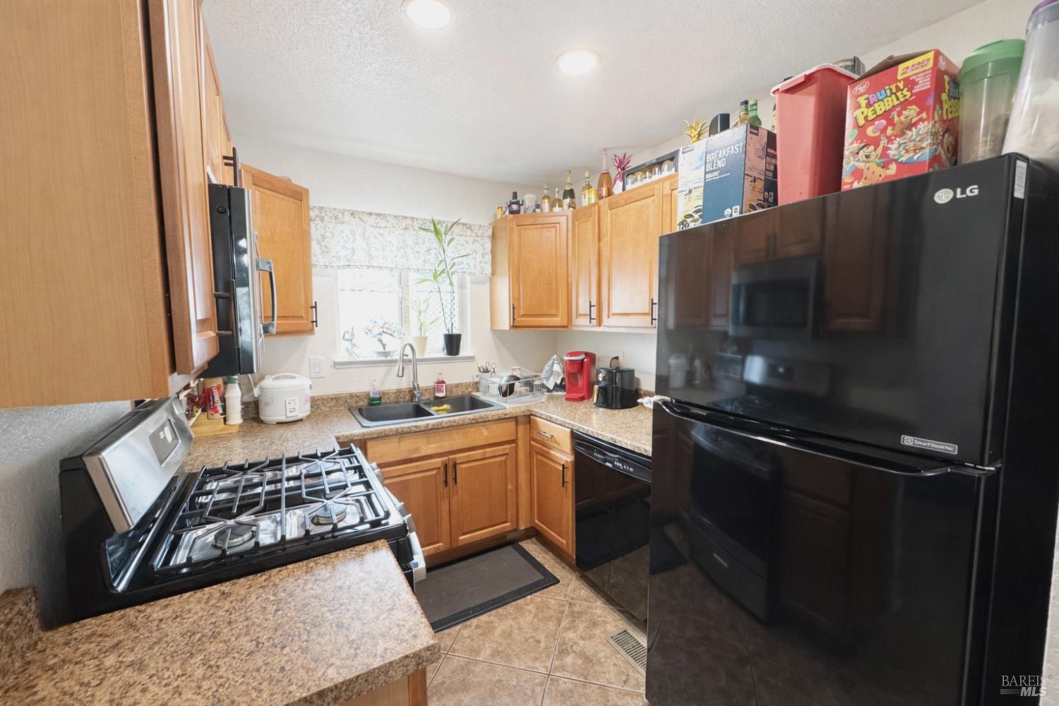 2607 Westberry Drive Santa Rosa, CA 95403 - Photo 13 of 35