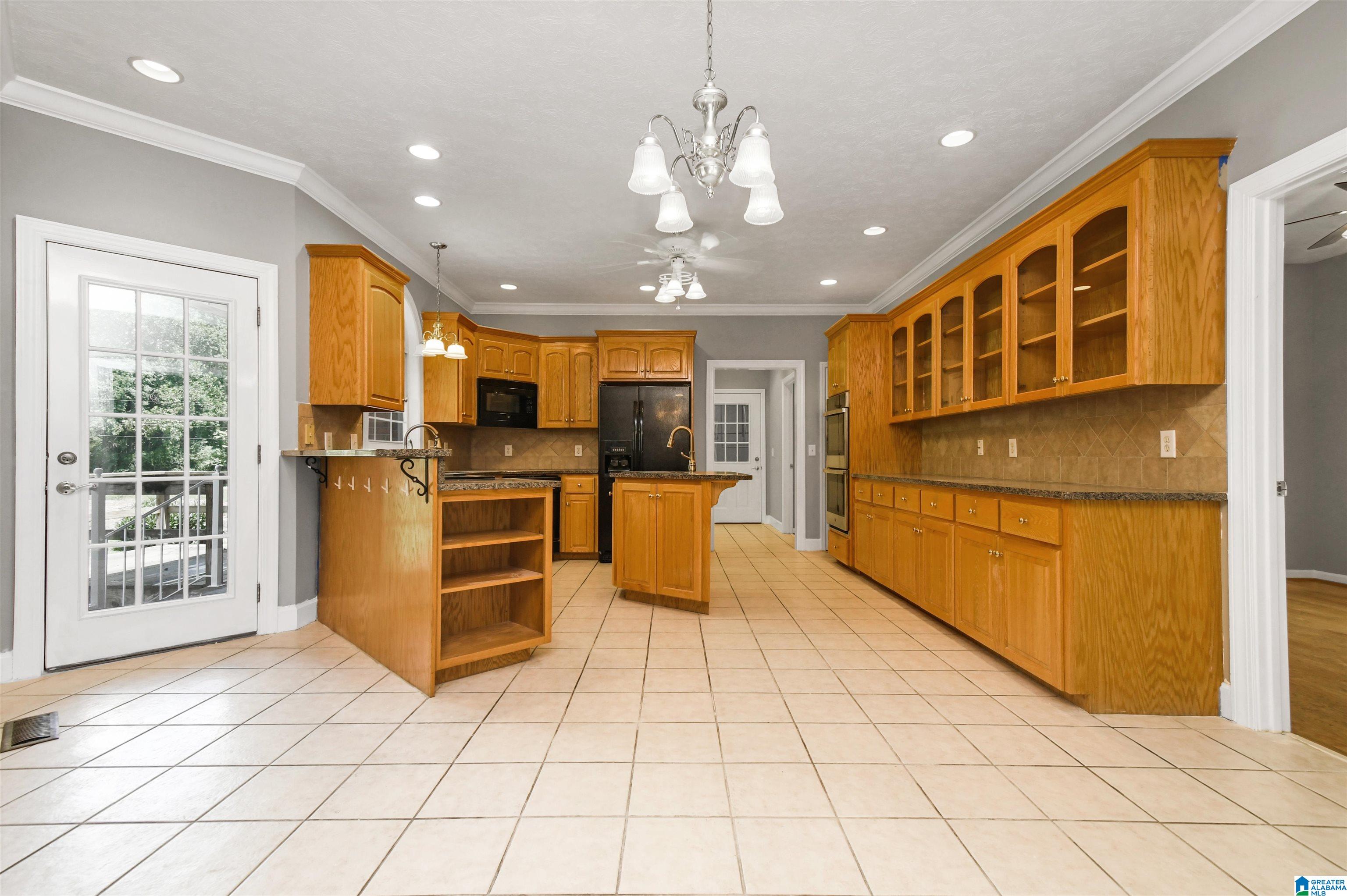 810 Golf Drive Clanton, AL 35045 - Photo 5 of 19