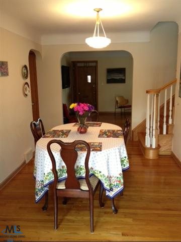 425 Touraine Road Grosse Pointe, MI 48236 - Photo 5 of 15 31136339-4.JPG