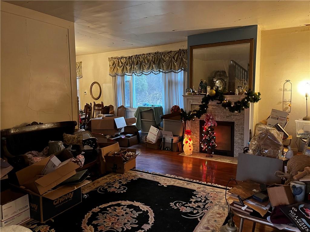 369 Eicher Road Pittsburgh, PA 15237 - Photo 4 of 17 Gallery Image 4