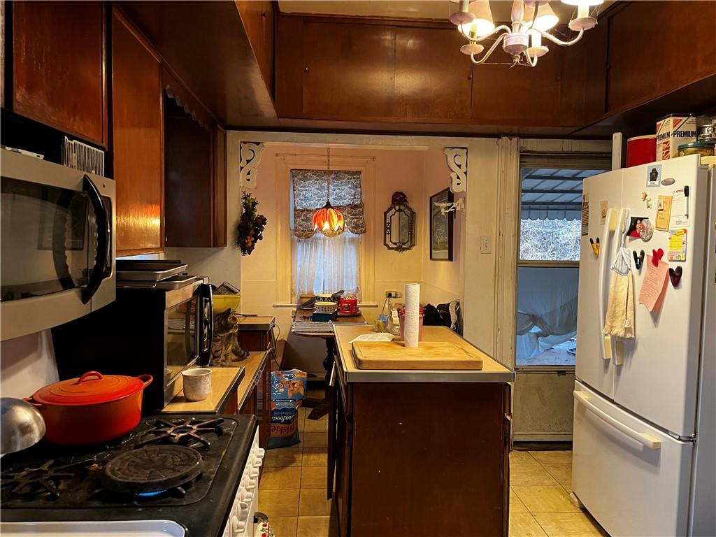 369 Eicher Road Pittsburgh, PA 15237 - Photo 5 of 17 Gallery Image 5