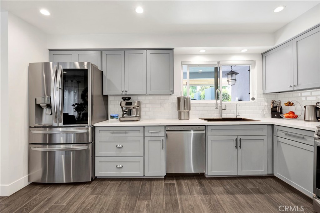 8746 Ruffner Avenue Northridge, CA 91343 - Photo 8 of 21