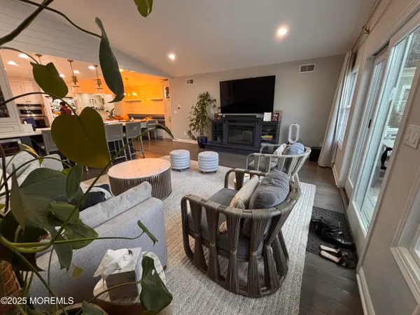 $5,000 | 330 Sylvania Avenue, Unit SUMMER, Avon-by-the-Sea, NJ 07717