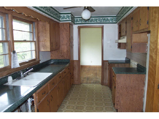 2351 Nebraska Road Rockford, IL 61108 - Photo 3 of 11 Gallery Image 3