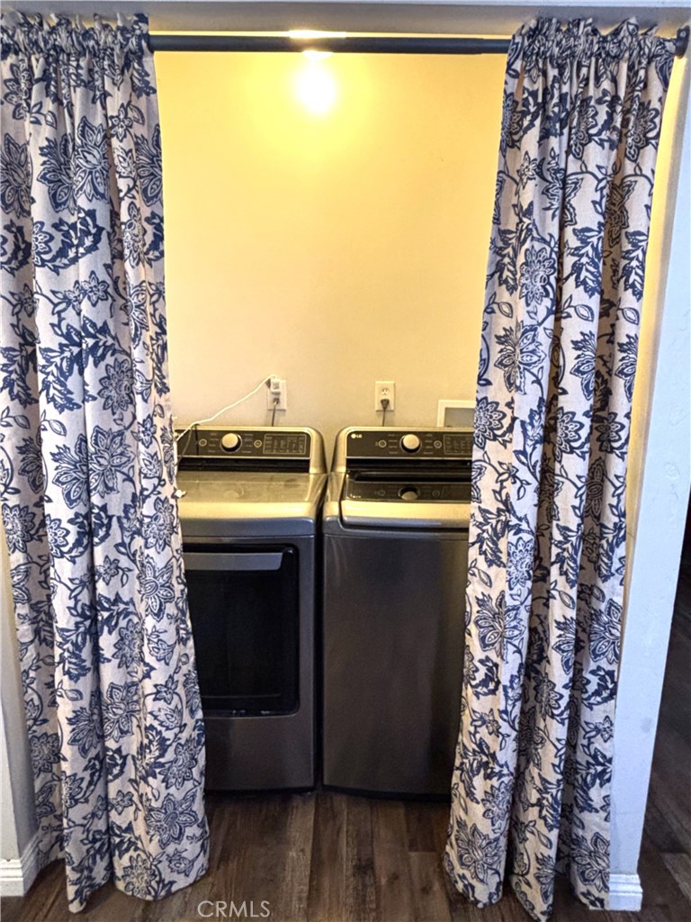 10433 Helendale Avenue Tujunga, CA 91042 - Photo 13 of 42