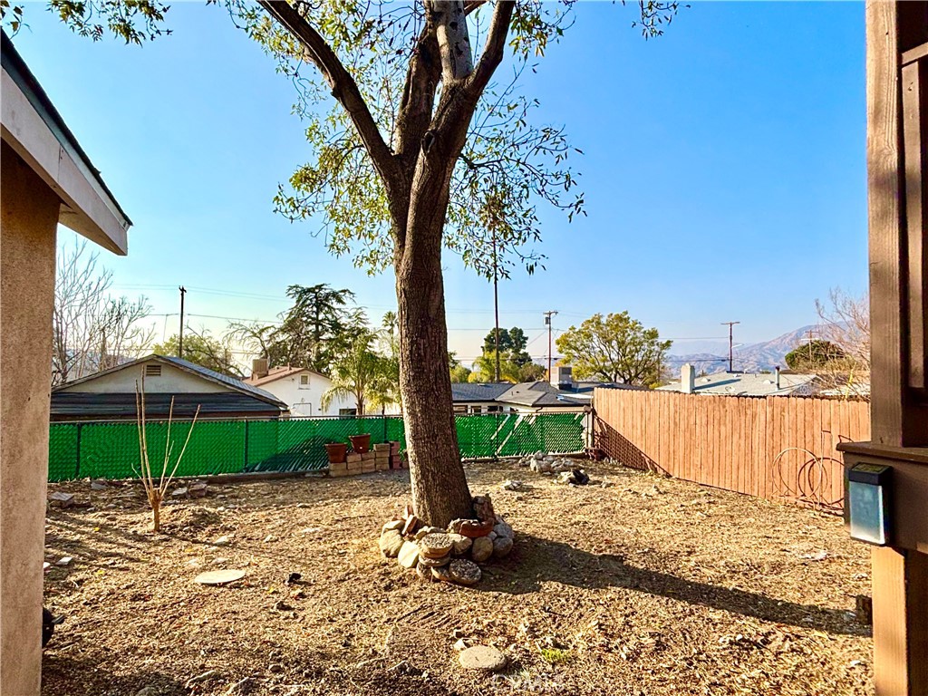 10433 Helendale Avenue Tujunga, CA 91042 - Photo 41 of 42