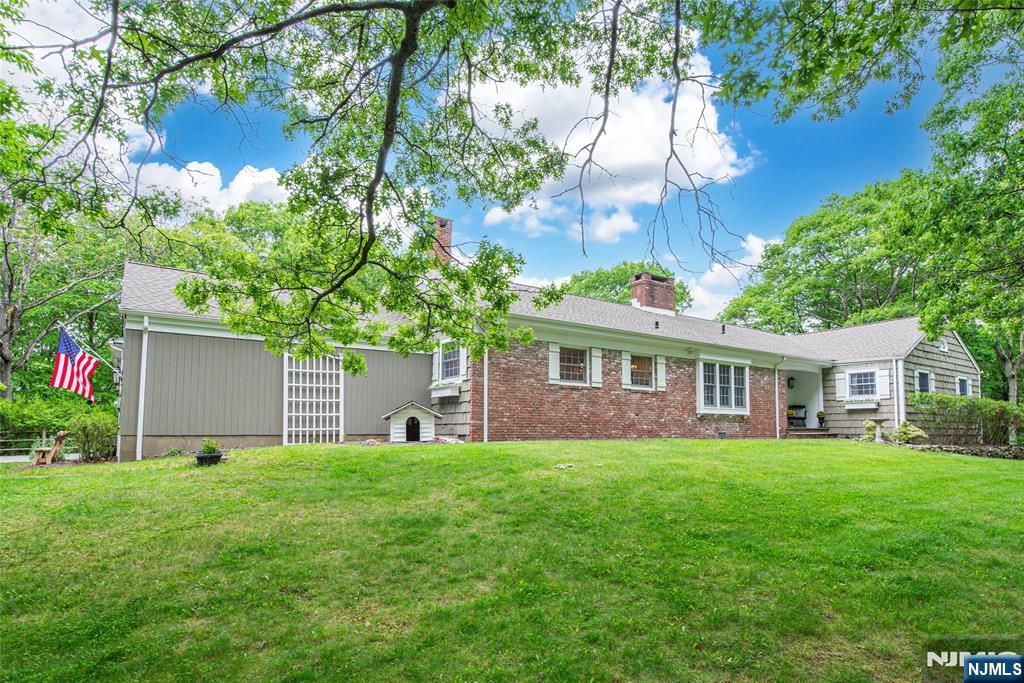 724 Ridge Road Butler, NJ 07405 - Photo 3 of 50