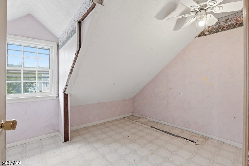 641 Greenbrook Road North Plainfield, NJ 07063 - Photo 27 of 36