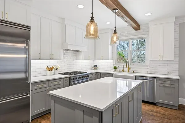 $1,000,000 | 6672 Trail Side Drive, Flowery Branch, GA 30542