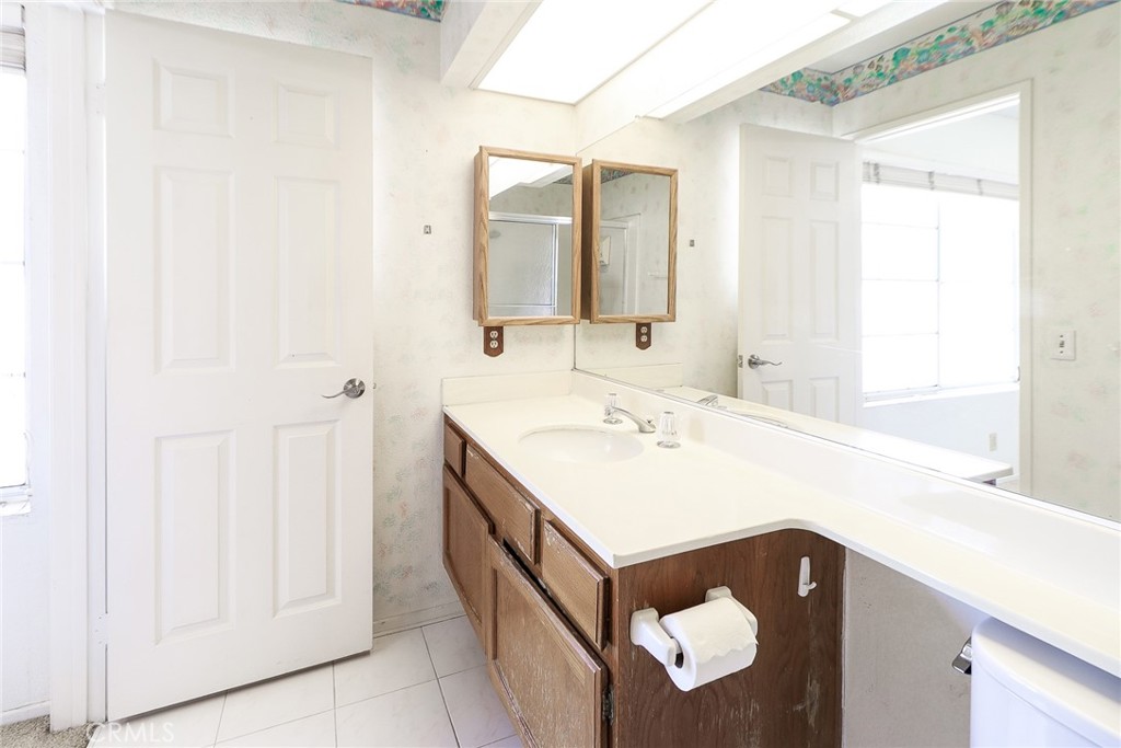 345 Jeremiah Drive, Unit C Simi Valley, CA 93065 - Photo 22 of 66 Bathroom 1