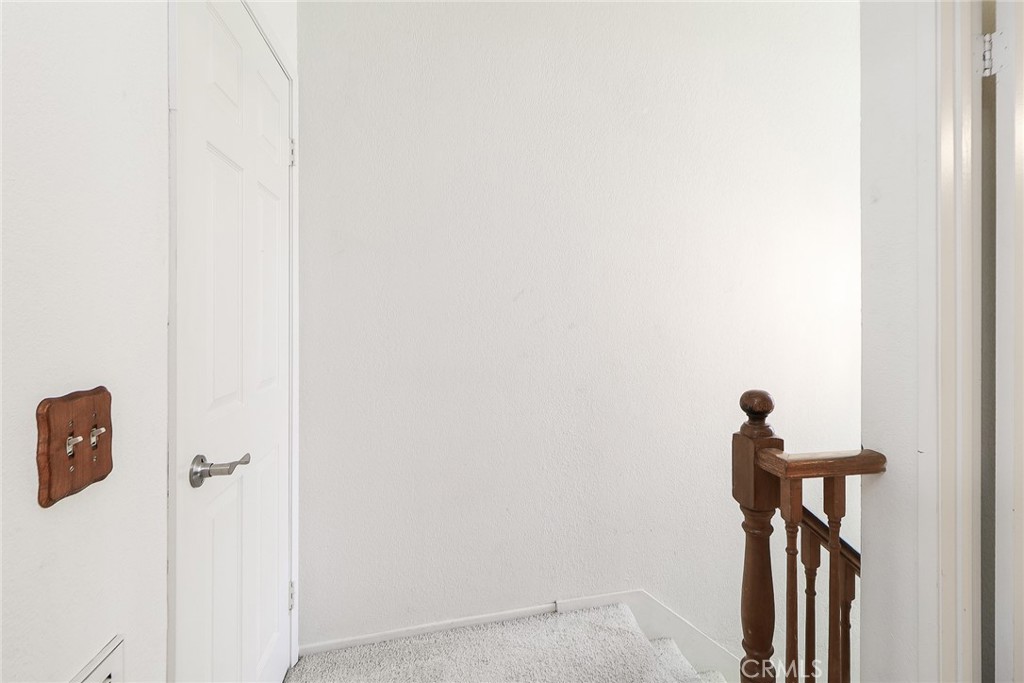 345 Jeremiah Drive, Unit C Simi Valley, CA 93065 - Photo 27 of 66 a view of a hallway with a shower