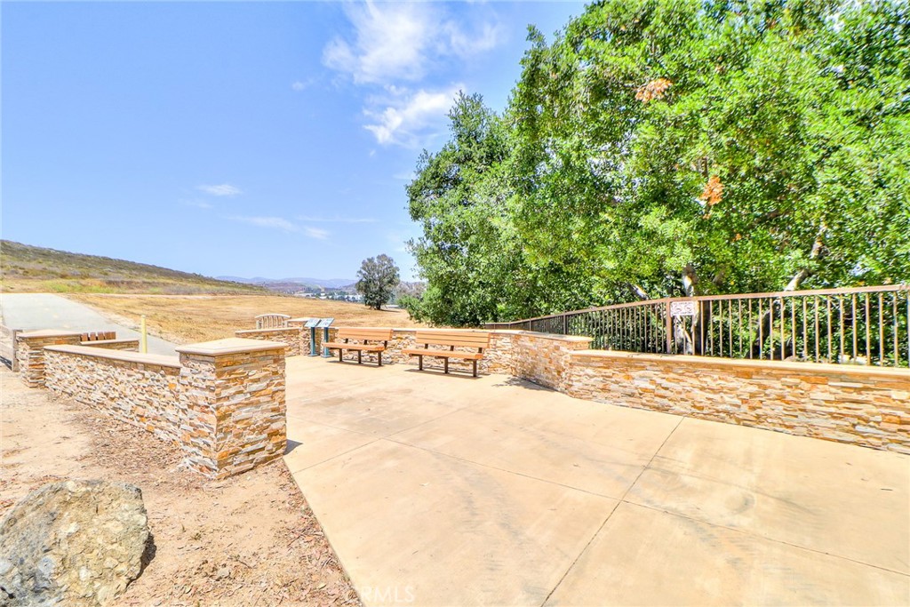 345 Jeremiah Drive, Unit C Simi Valley, CA 93065 - Photo 54 of 66 a view of an ocean and beach