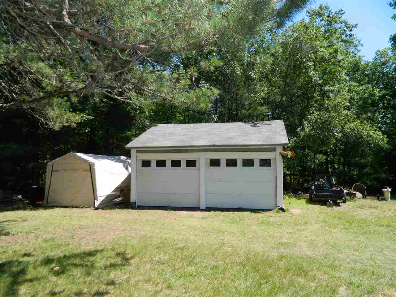 145 Bedford Road Merrimack, NH 03054 - Photo 2 of 26