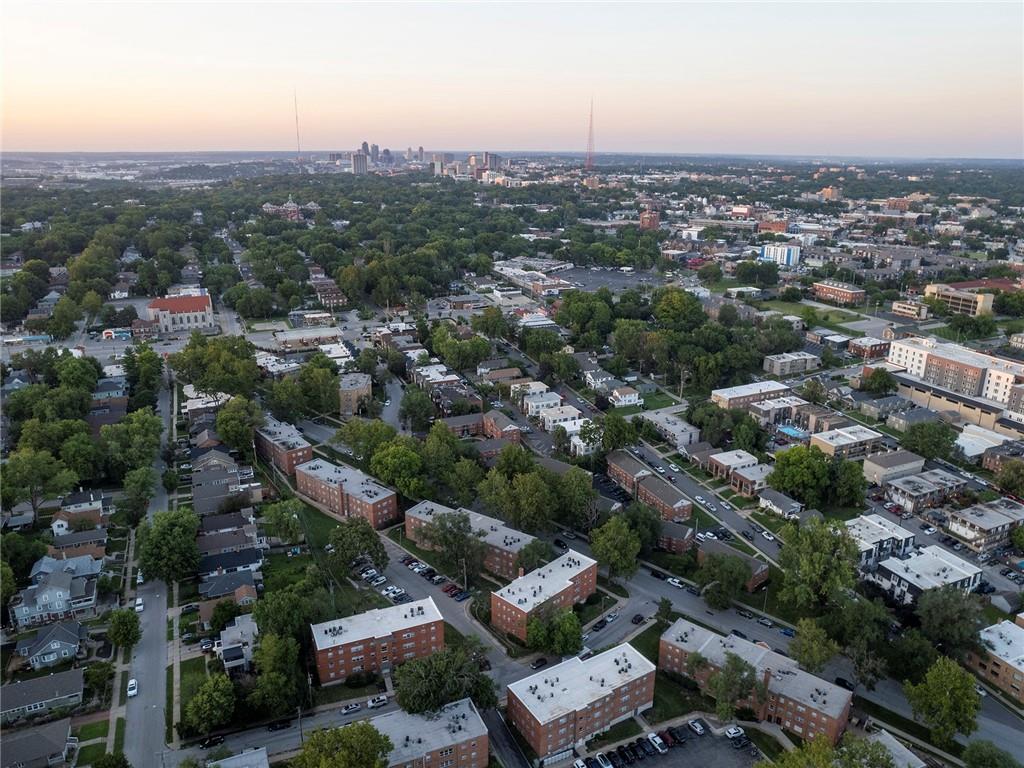 4514 Terrace Street Kansas City, MO 64111 - Photo 4 of 6